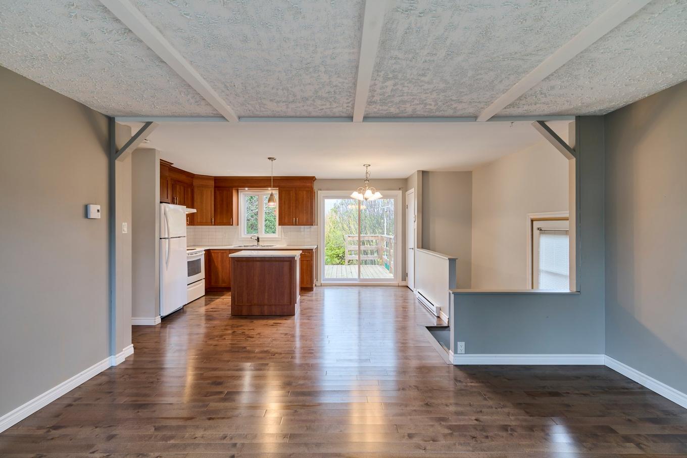 Kitchen - 201 Rue Pétrus-Désilets, Nicolet, QC - Indoor Photo Showing Other Room