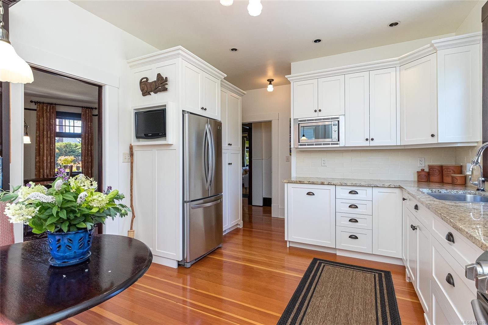 606 Niagara St, Victoria, BC