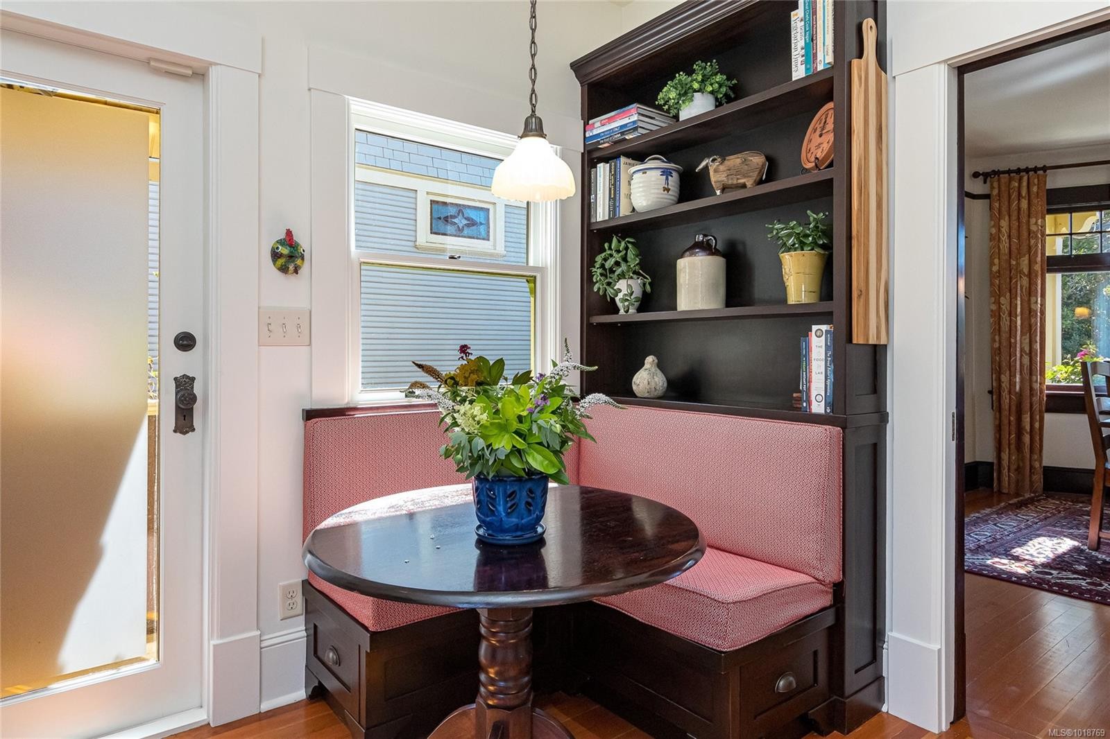 606 Niagara St, Victoria, BC