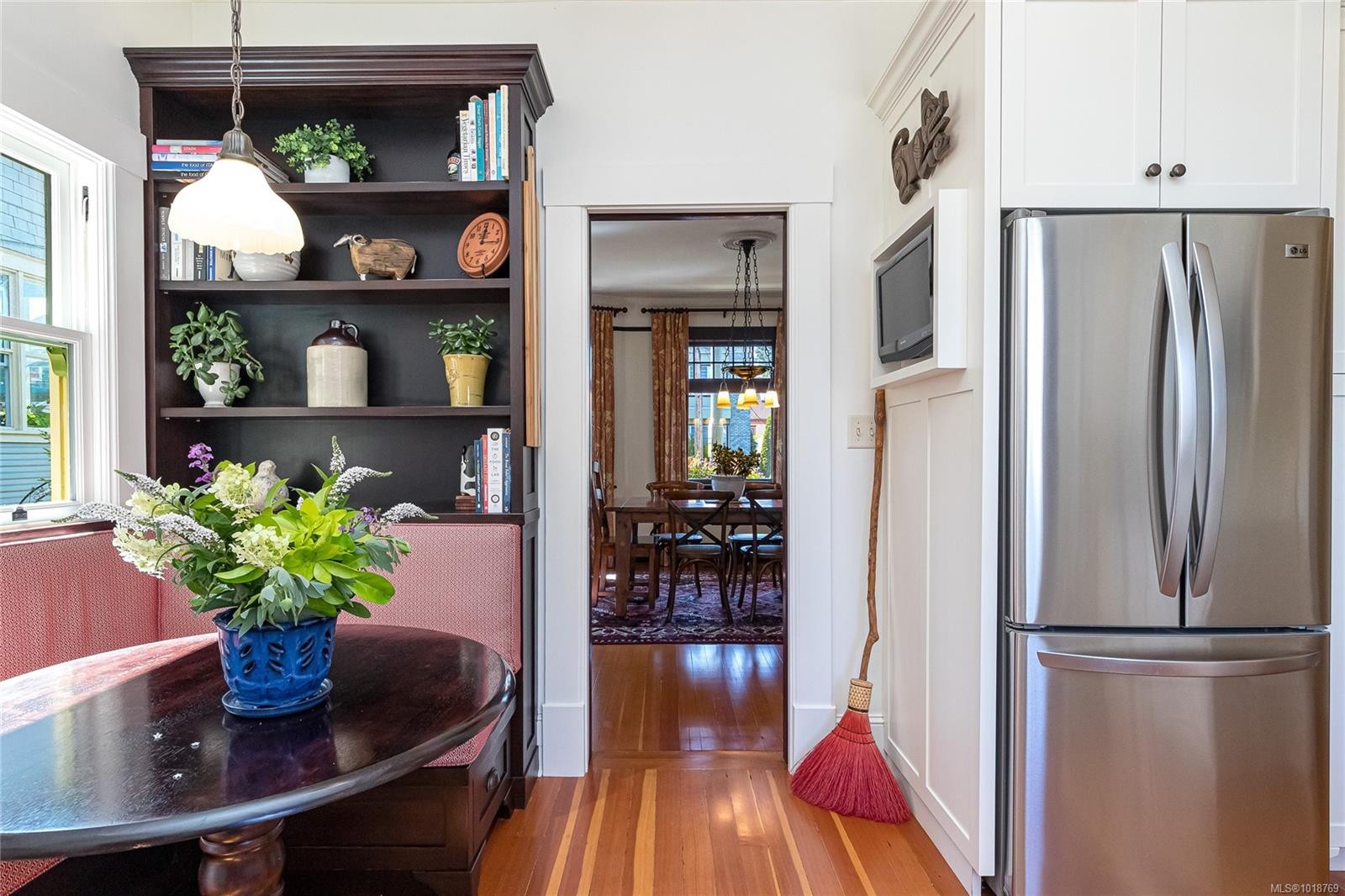 606 Niagara St, Victoria, BC