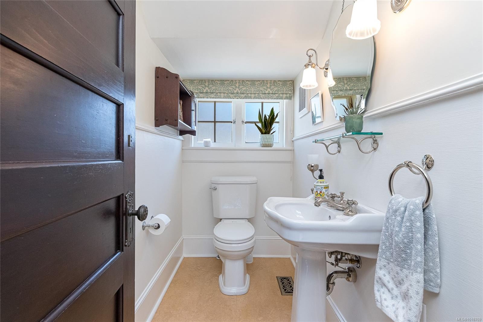 606 Niagara St, Victoria, BC