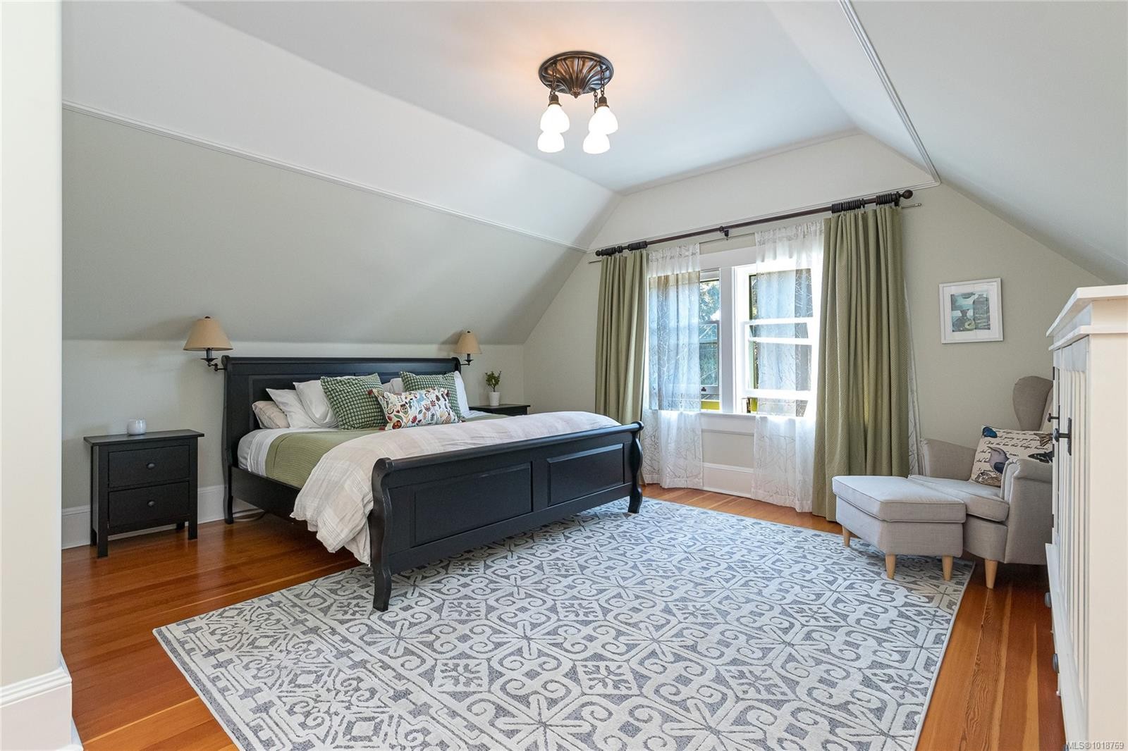 606 Niagara St, Victoria, BC