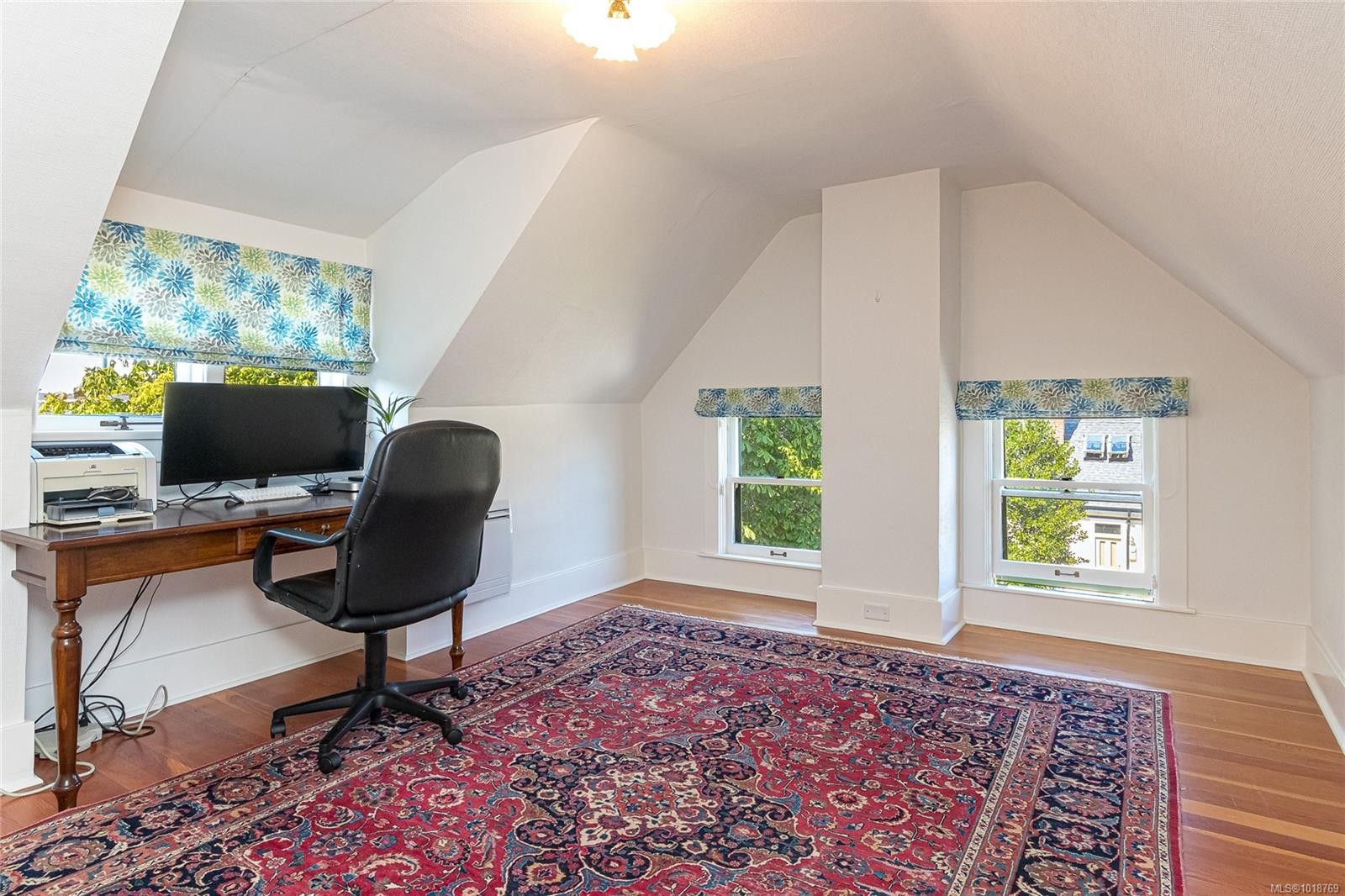 606 Niagara St, Victoria, BC