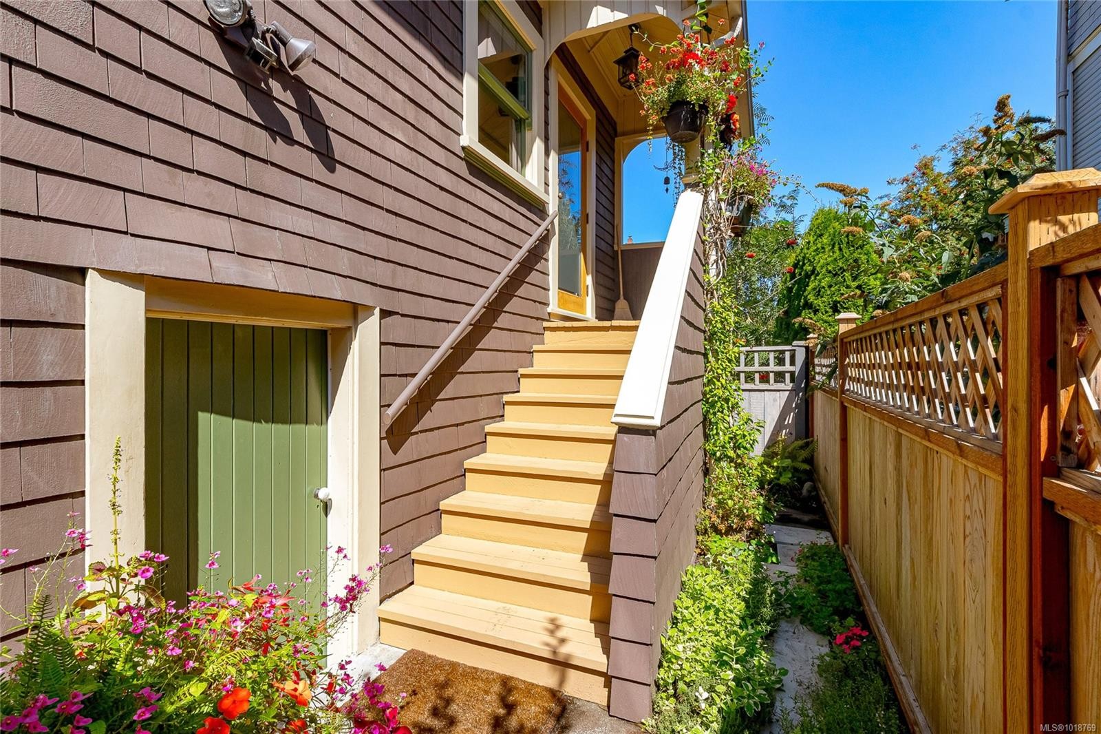 606 Niagara St, Victoria, BC