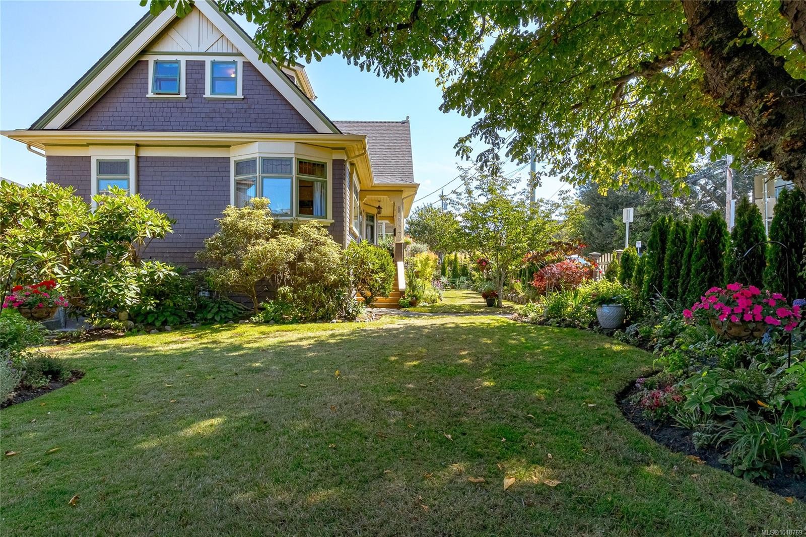 606 Niagara St, Victoria, BC