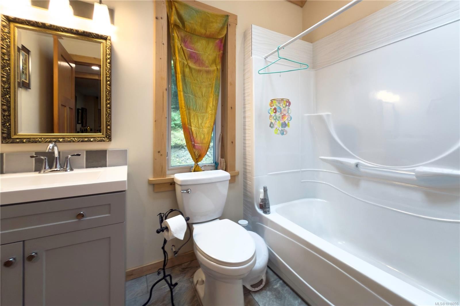 403 Whaletown Rd, Cortes Island, BC