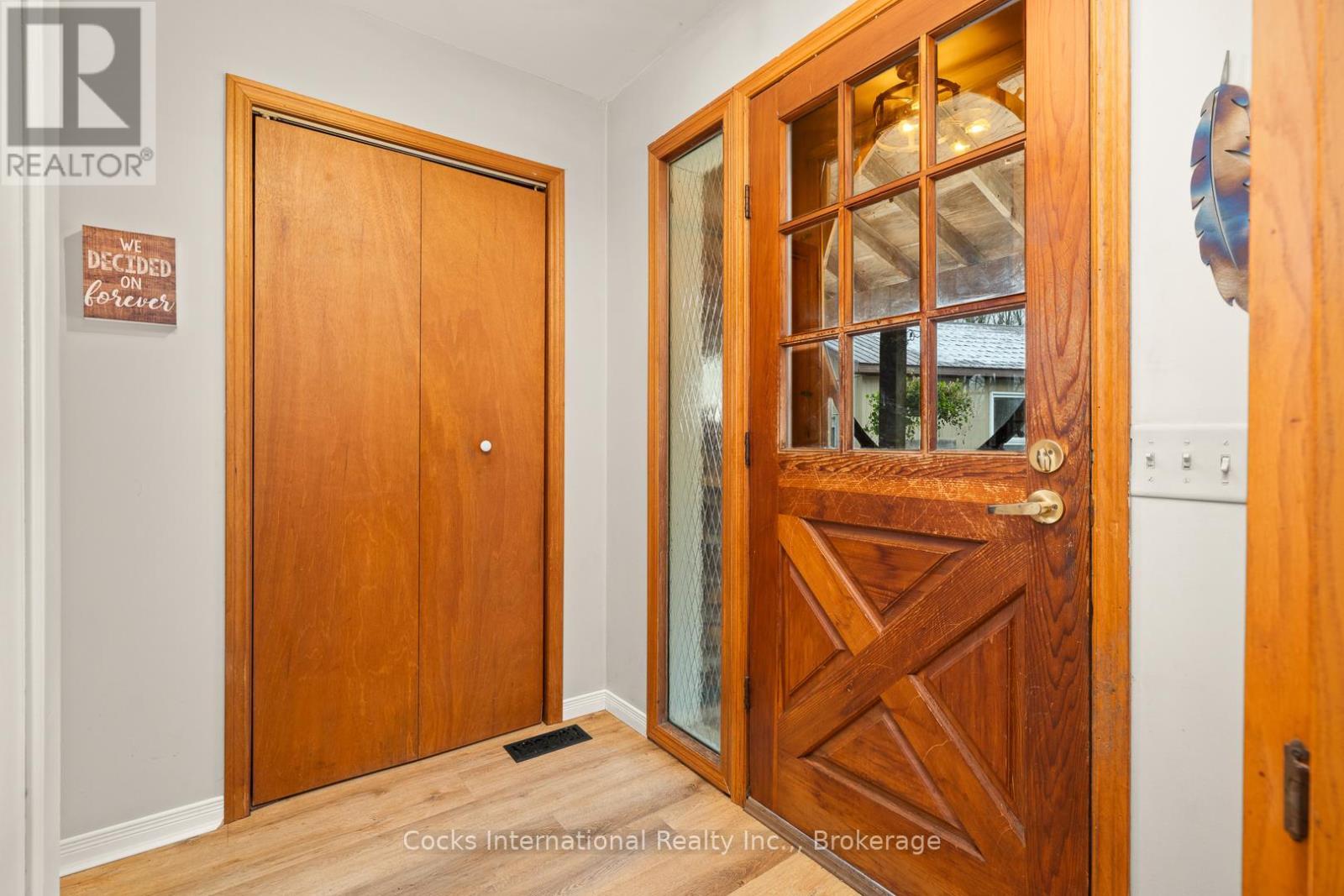 621 Chapman Strong Road, Strong, ON - Indoor Photo Showing Other Room