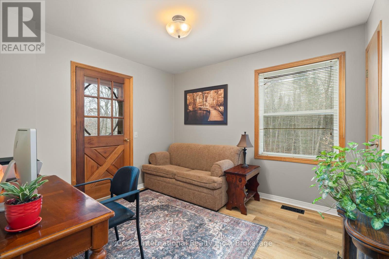 621 Chapman Strong Road, Strong, ON - Indoor