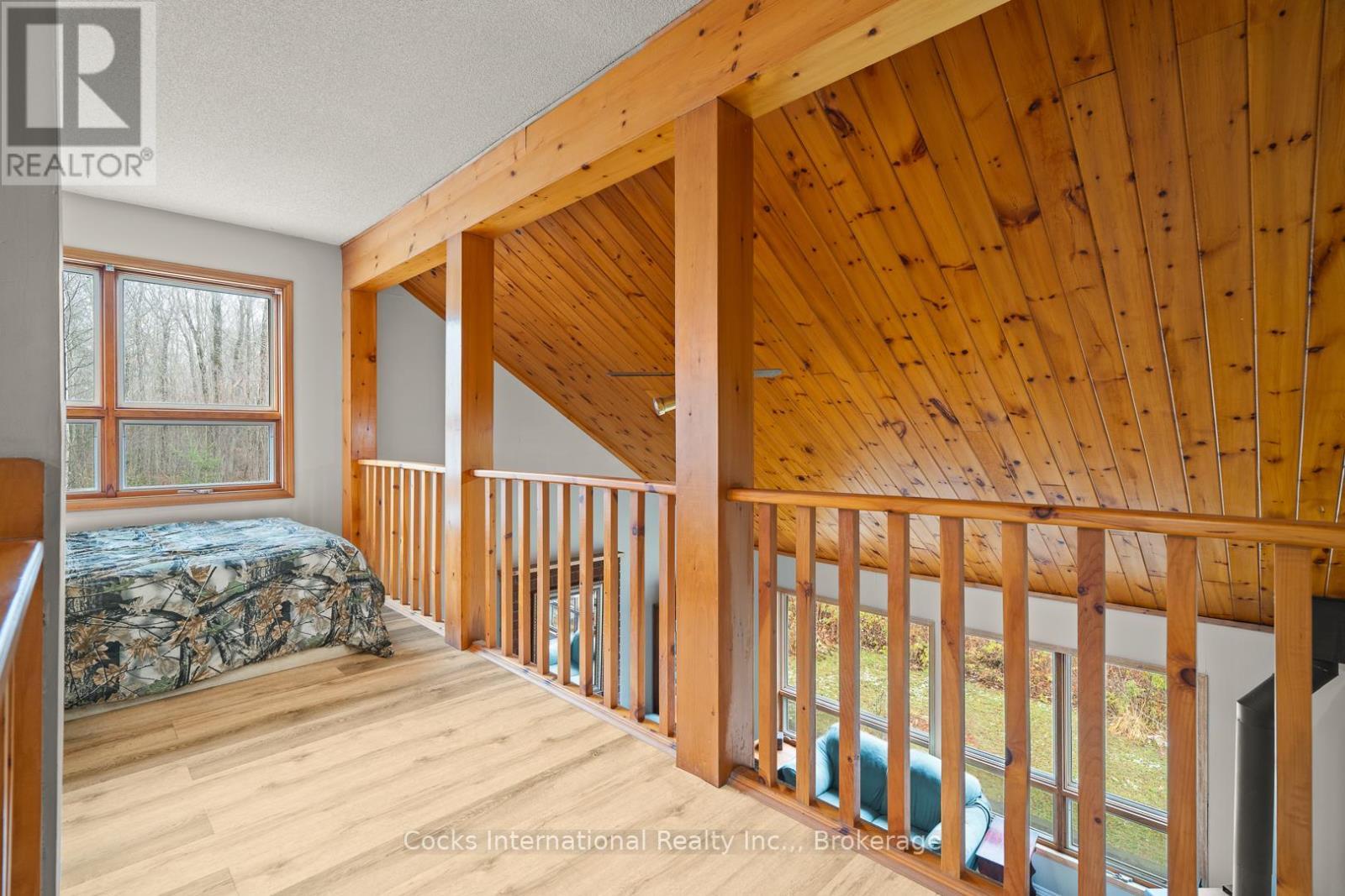 621 Chapman Strong Road, Strong, ON - Indoor Photo Showing Other Room