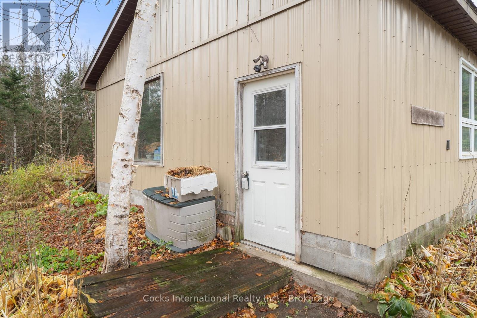 621 Chapman Strong Road, Strong, ON - Outdoor With Exterior