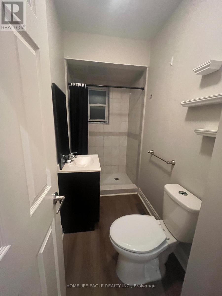 87 Simcoe Road, Bradford West Gwillimbury, ON - Indoor Photo Showing Bathroom