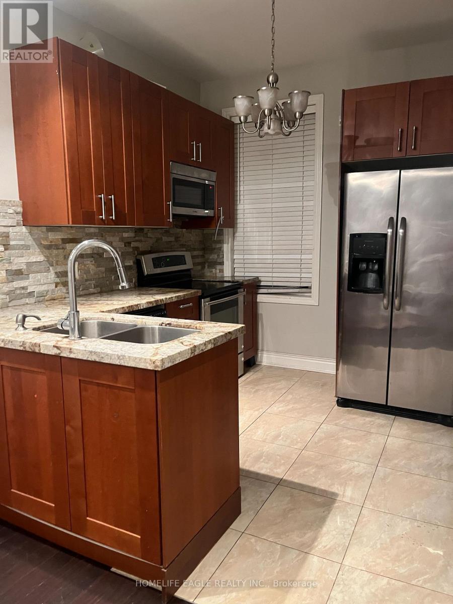 87 Simcoe Road, Bradford West Gwillimbury, ON - Indoor Photo Showing Kitchen With Double Sink