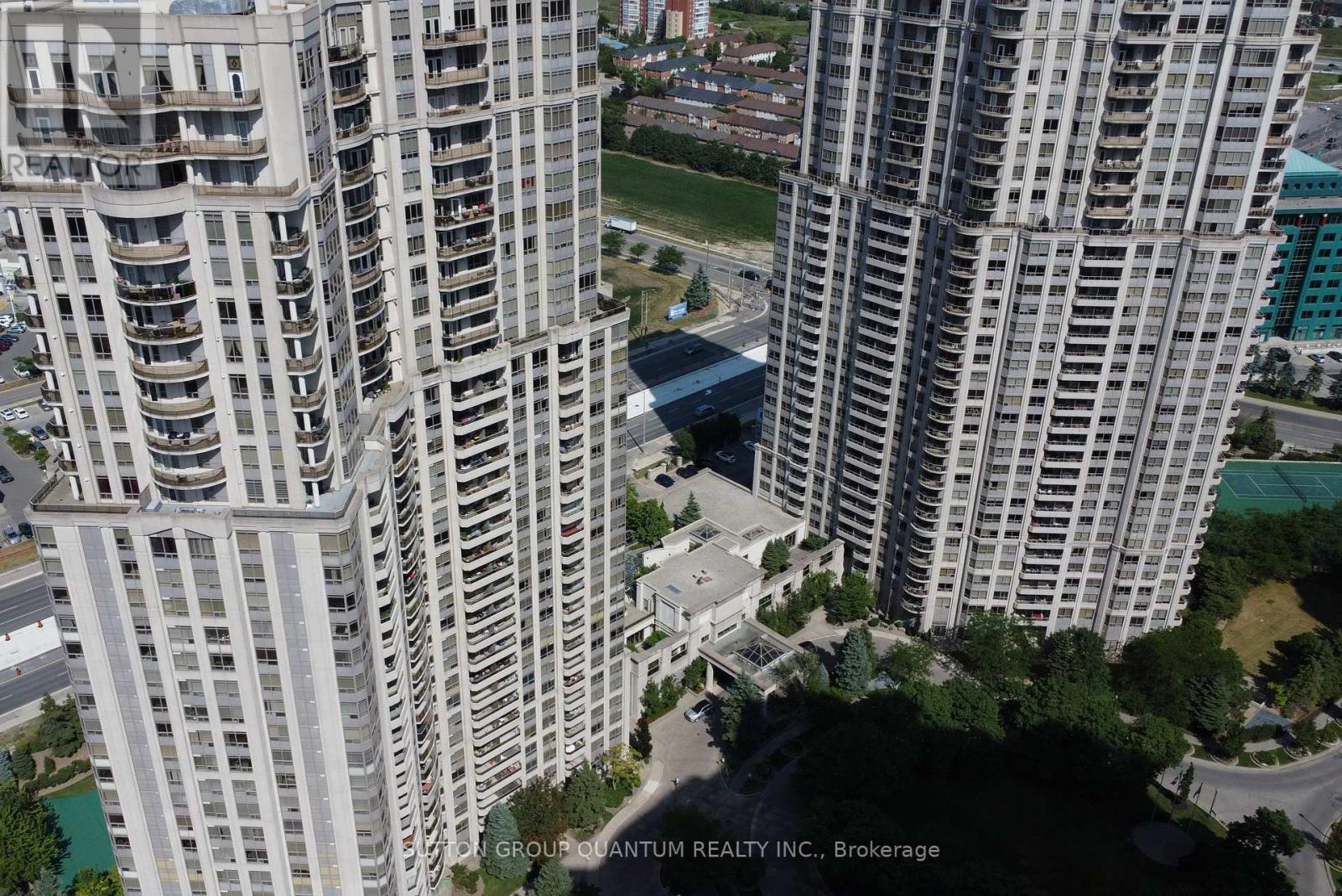 716 - 25 Kingsbridge Garden Circle, Mississauga, ON - Outdoor With Facade