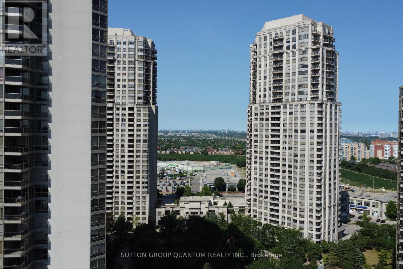 716 - 25 Kingsbridge Garden Circle, Mississauga, ON - Outdoor With Facade