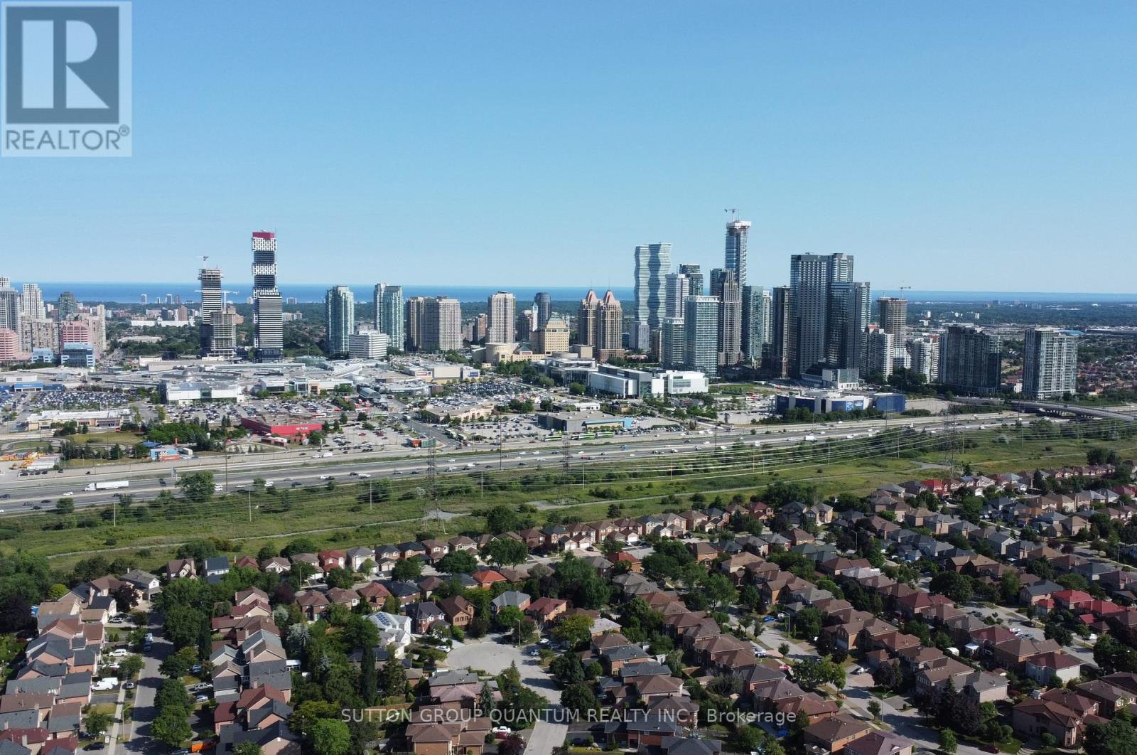 716 - 25 Kingsbridge Garden Circle, Mississauga, ON - Outdoor With View