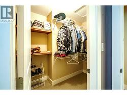 walk in closet Primary bedroom -