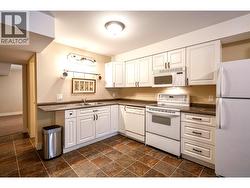 extra summer Kitchen -