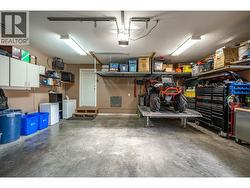 garage -