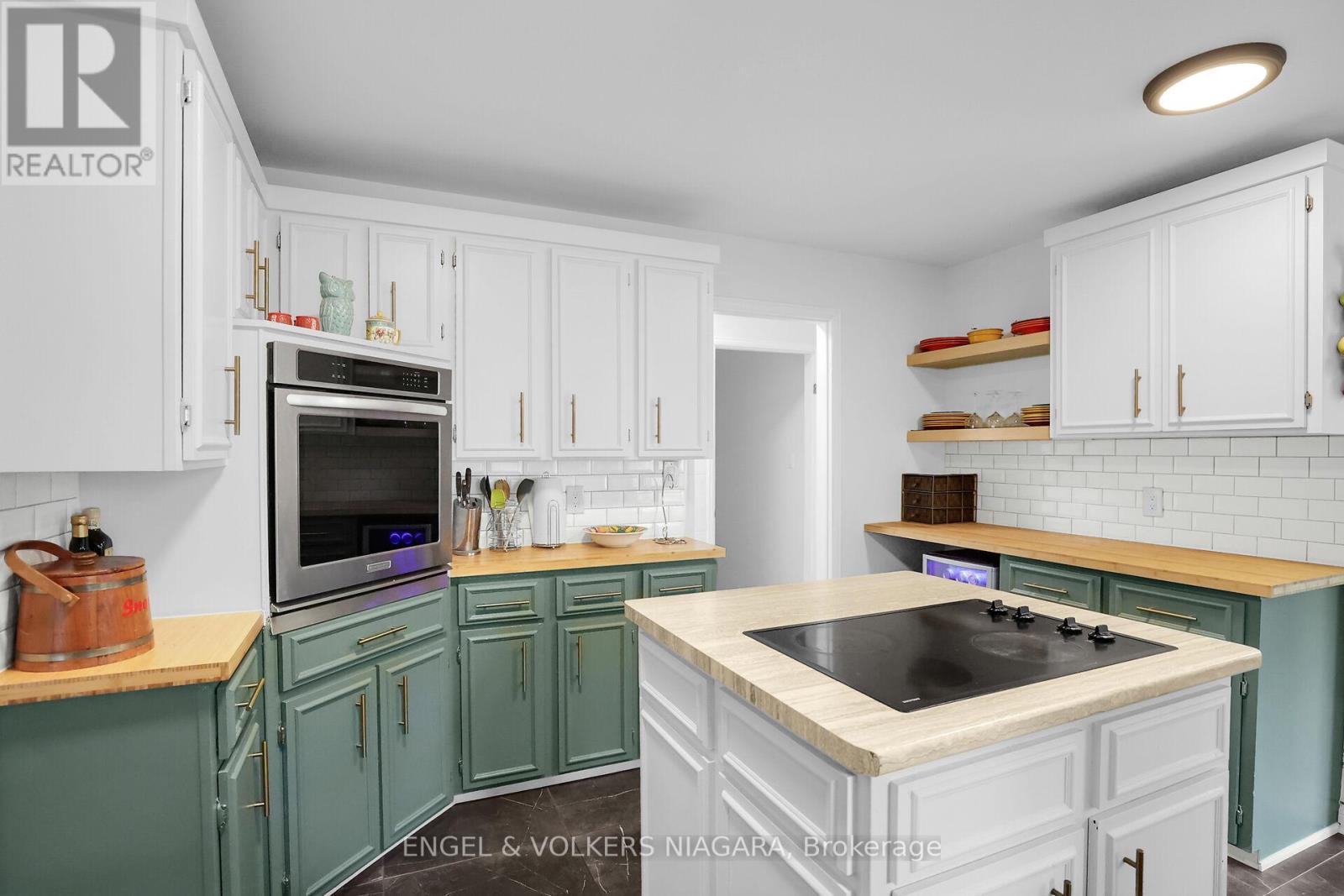 2459 Noella Crescent, Niagara Falls (Casey), ON - Indoor Photo Showing Kitchen