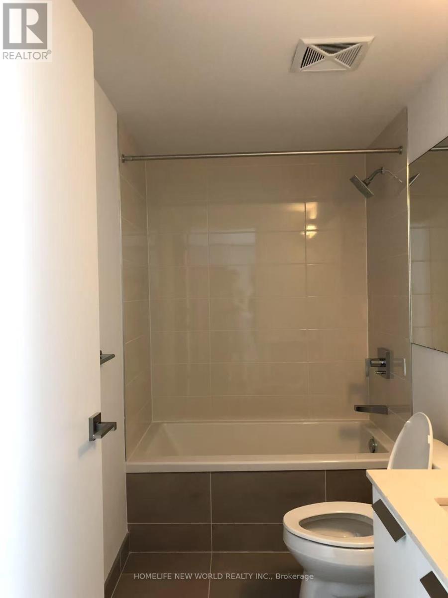 2605 - 28 Wellesley Street E, Toronto, ON - Indoor Photo Showing Bathroom