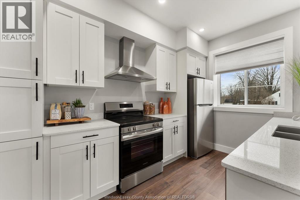 120 Centre Street Unit# 2B, Essex, ON - Indoor Photo Showing Kitchen With Double Sink
