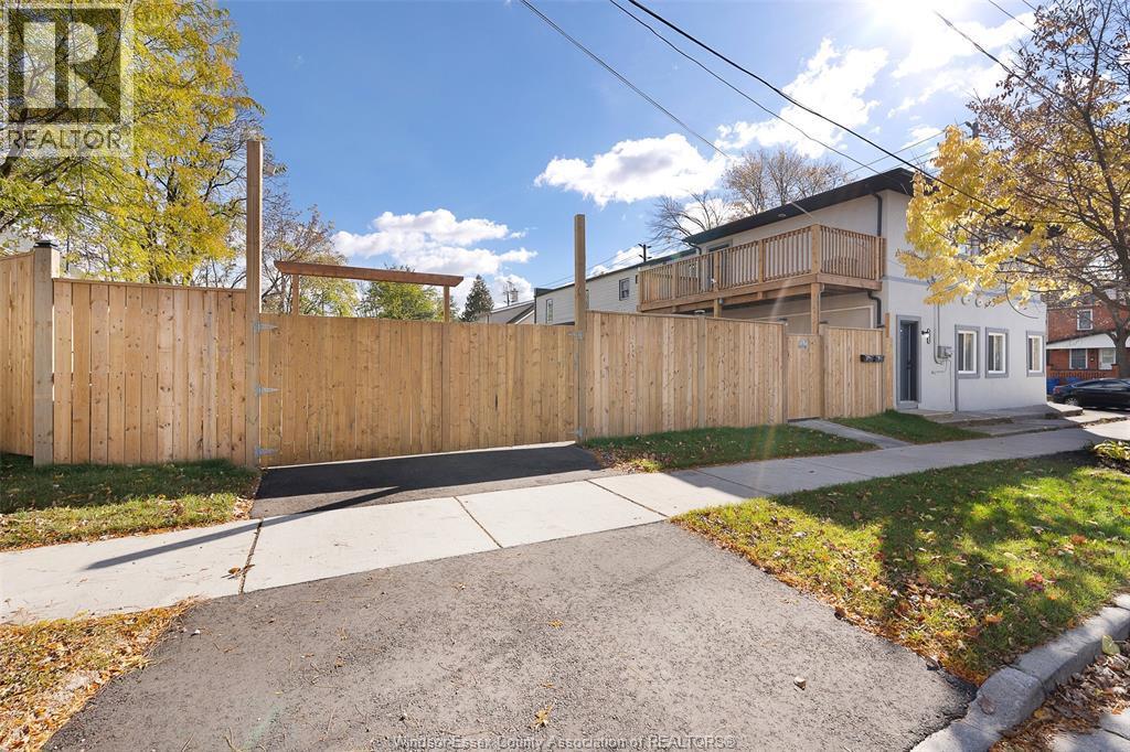 700 Brock Unit# A, Windsor, ON - Outdoor