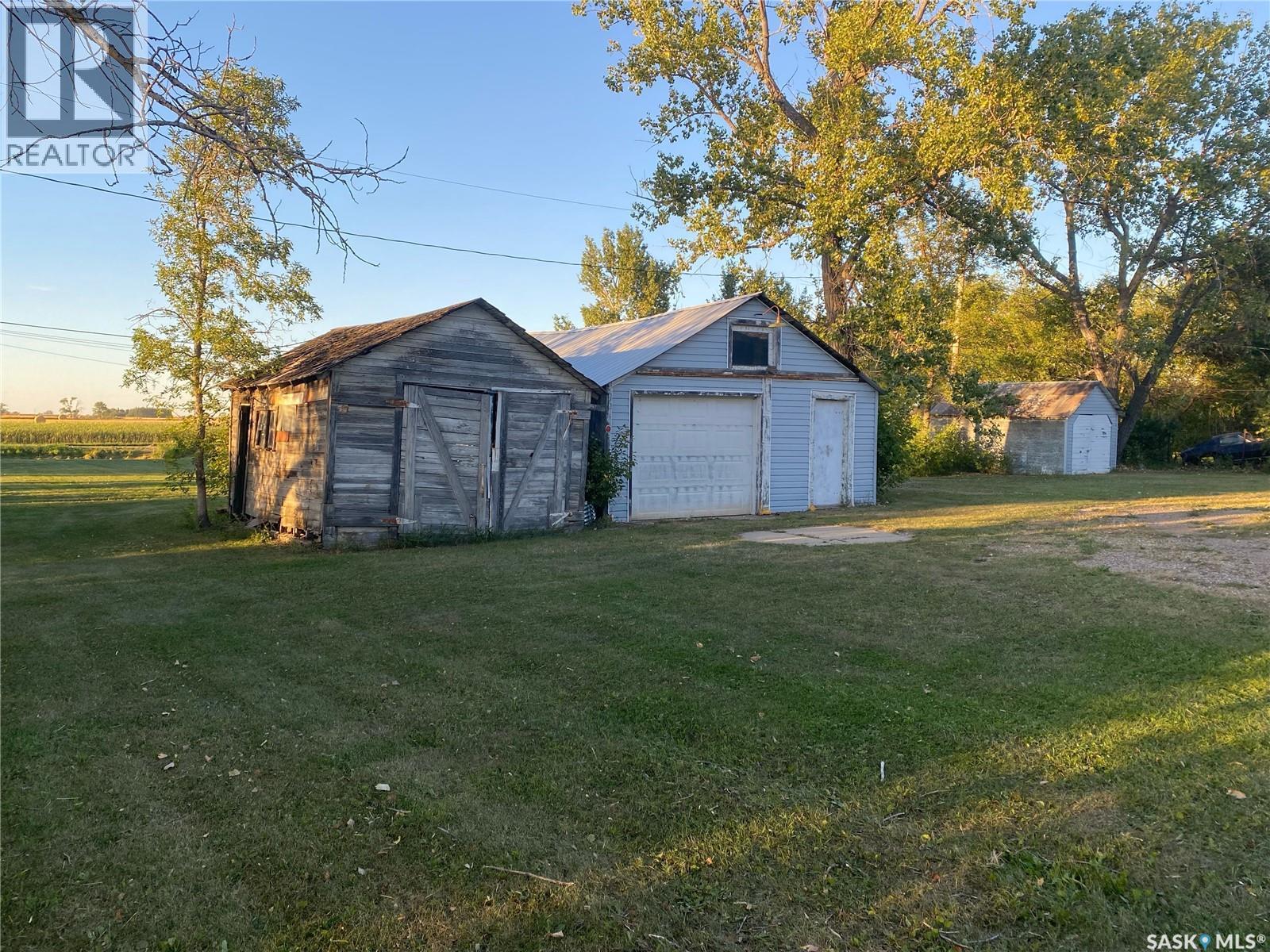 301 Shurygalo Road, Bienfait, SK - Outdoor