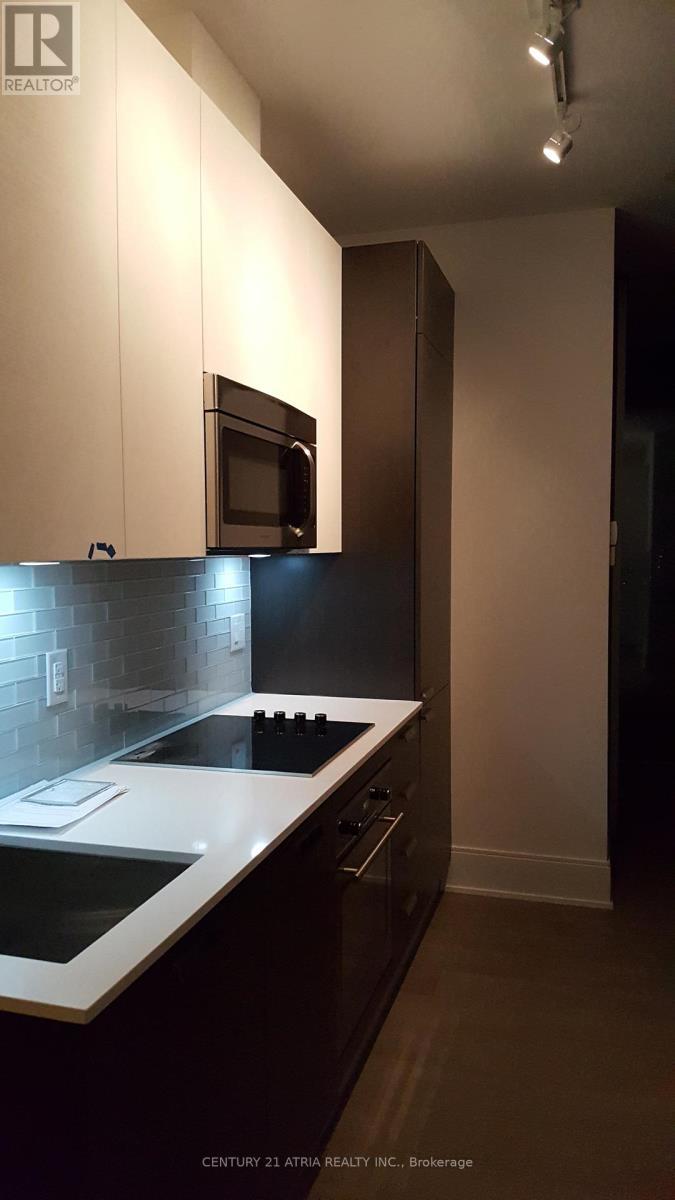 Lph5005 - 42 Charles Street E, Toronto, ON - Indoor Photo Showing Kitchen