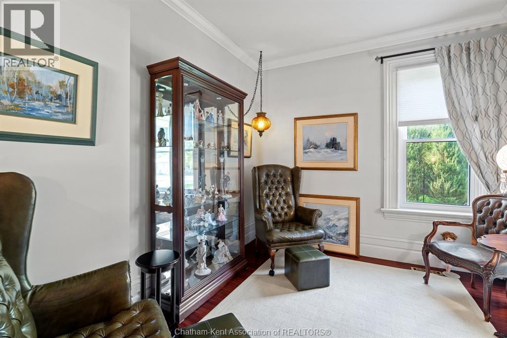 32 St Andrew Street South, St. Mary'S, ON - Indoor