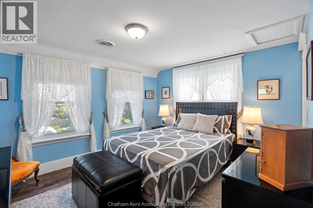 32 St Andrew Street South, St. Mary'S, ON - Indoor Photo Showing Bedroom