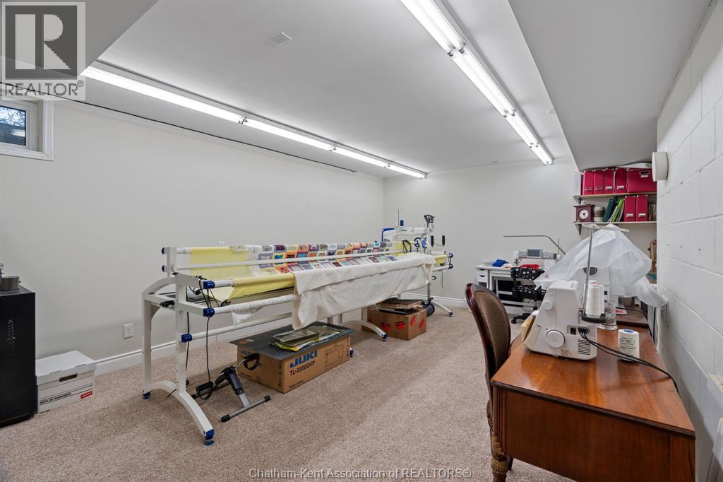 32 St Andrew Street South, St. Mary'S, ON - Indoor