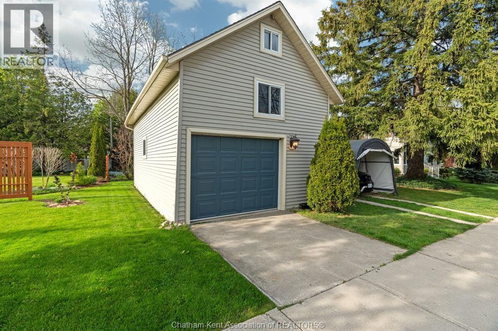 32 St Andrew Street South, St. Mary'S, ON - Outdoor