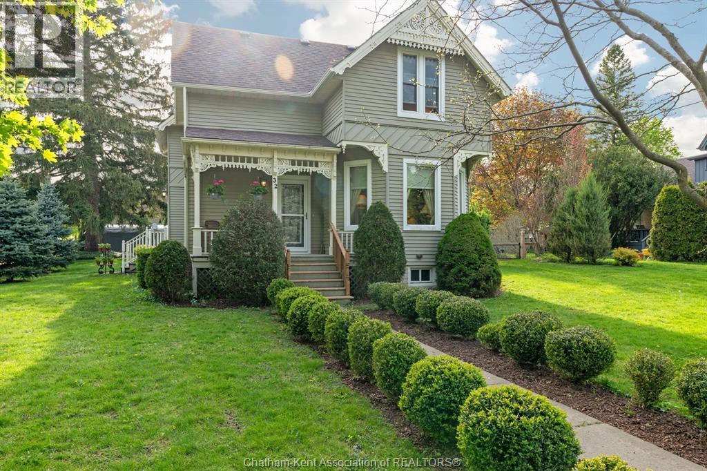 32 St Andrew Street South, St. Mary'S, ON - Outdoor