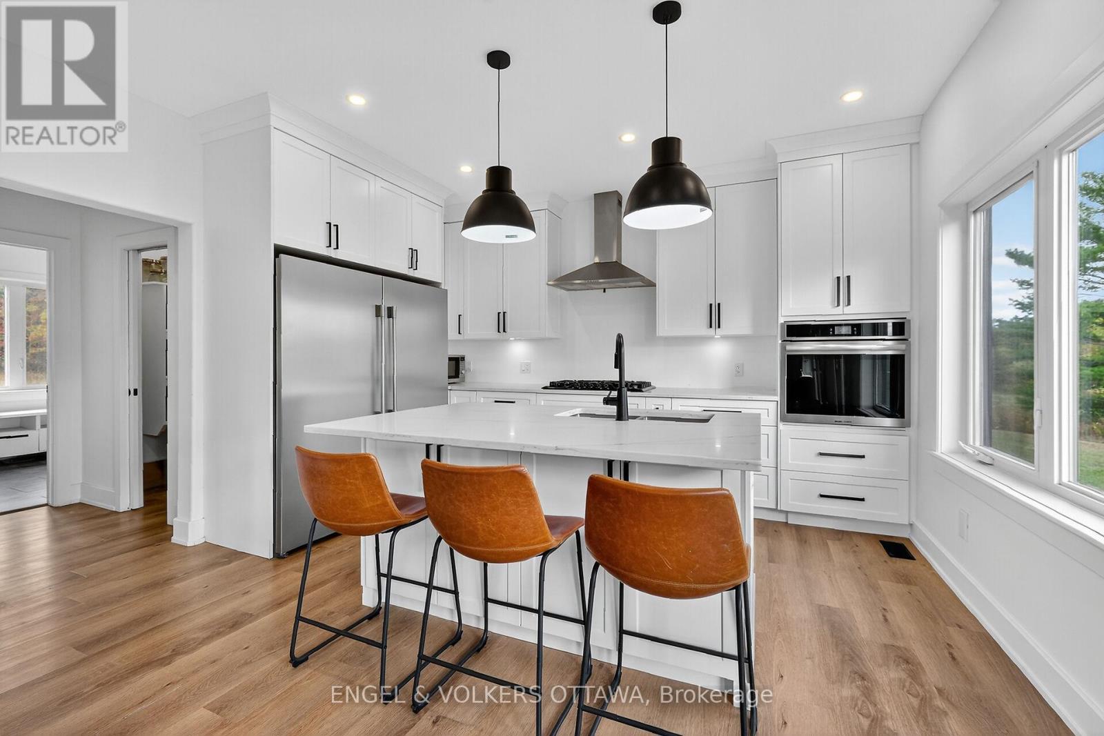 Kitchen - 57 Paul A. Bertrand Drive, Mcnab/Braeside, ON - Indoor Photo Showing Kitchen With Upgraded Kitchen