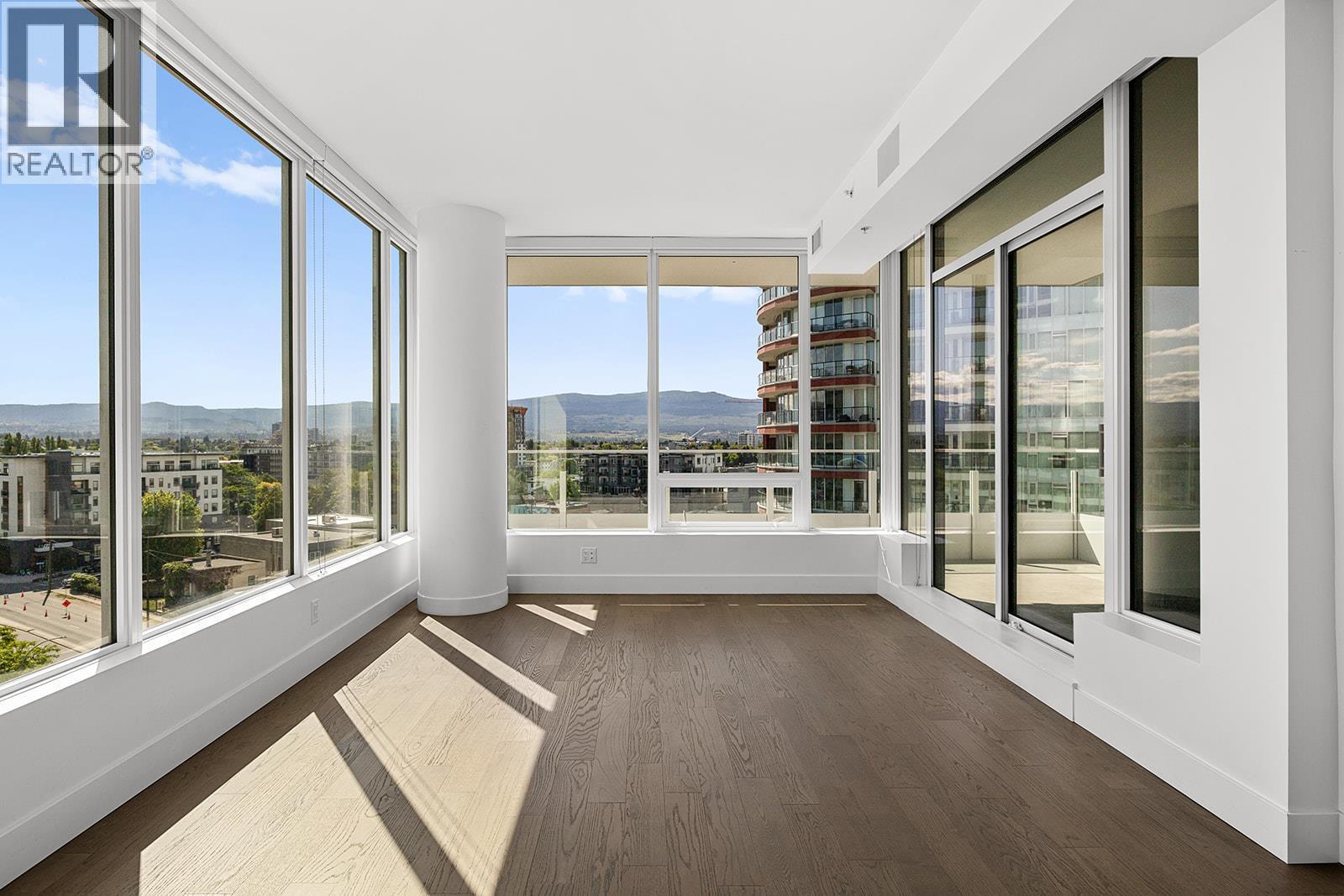 1191 Sunset Drive Unit# 802, Kelowna, BC - Indoor Photo Showing Other Room