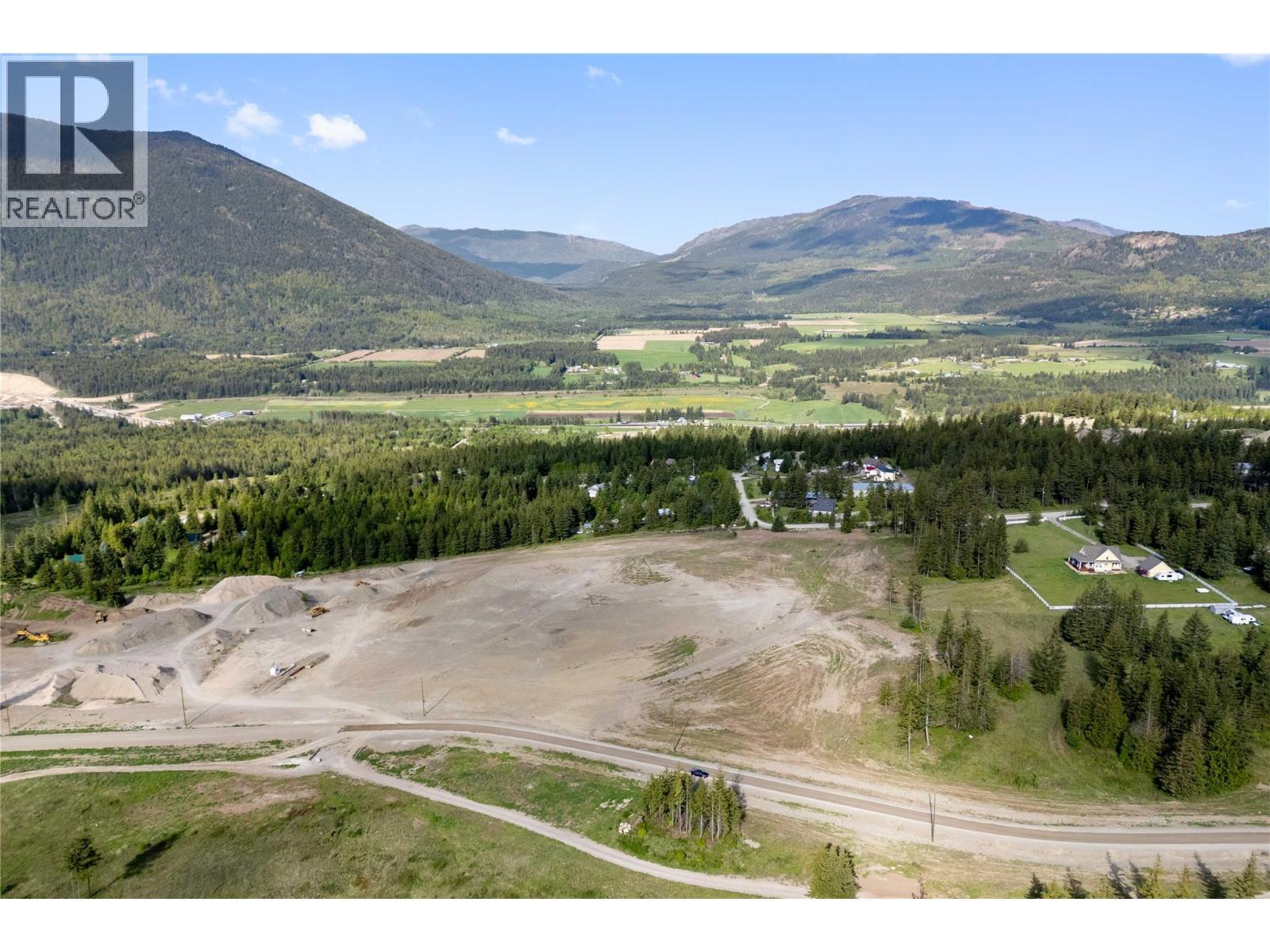 3690 Ford Road, Tappen, BC