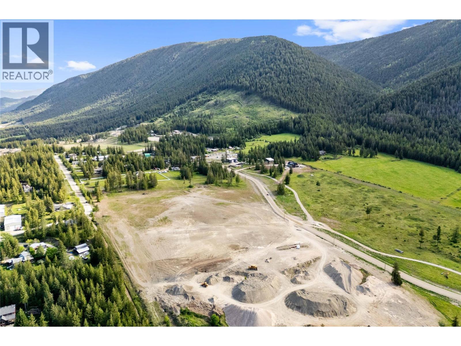 3690 Ford Road, Tappen, BC