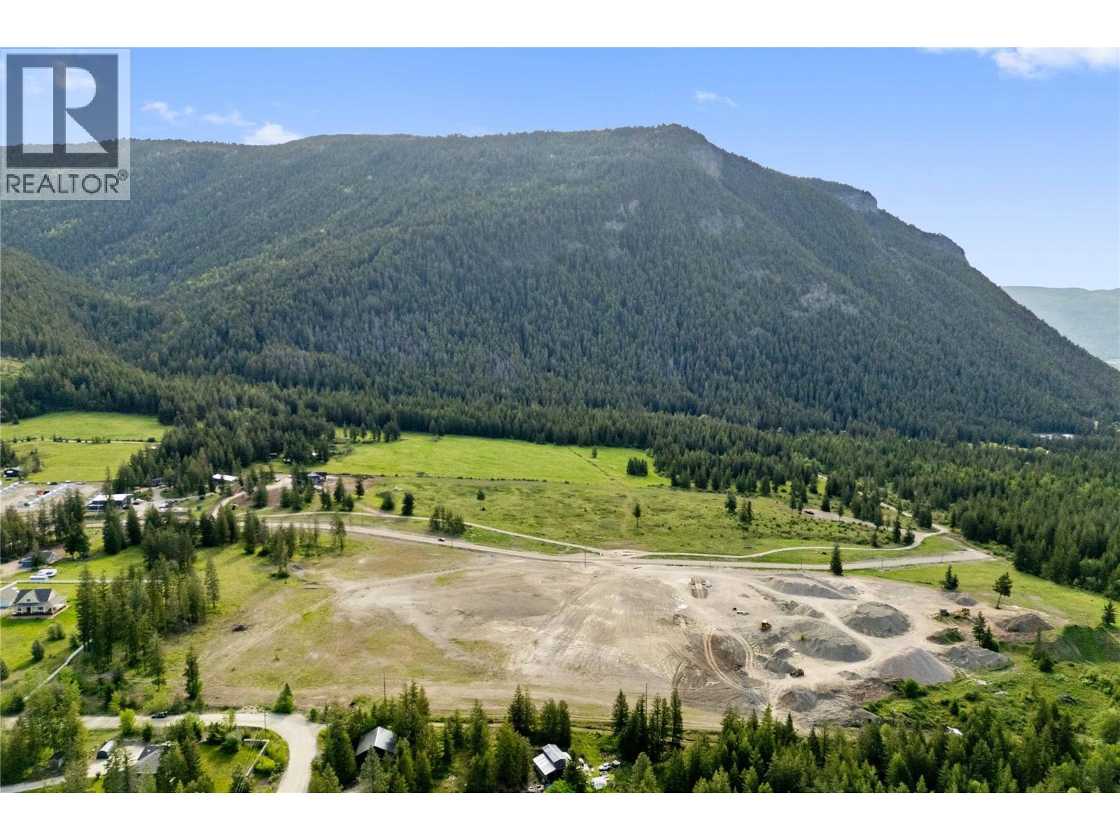 3690 Ford Road, Tappen, BC