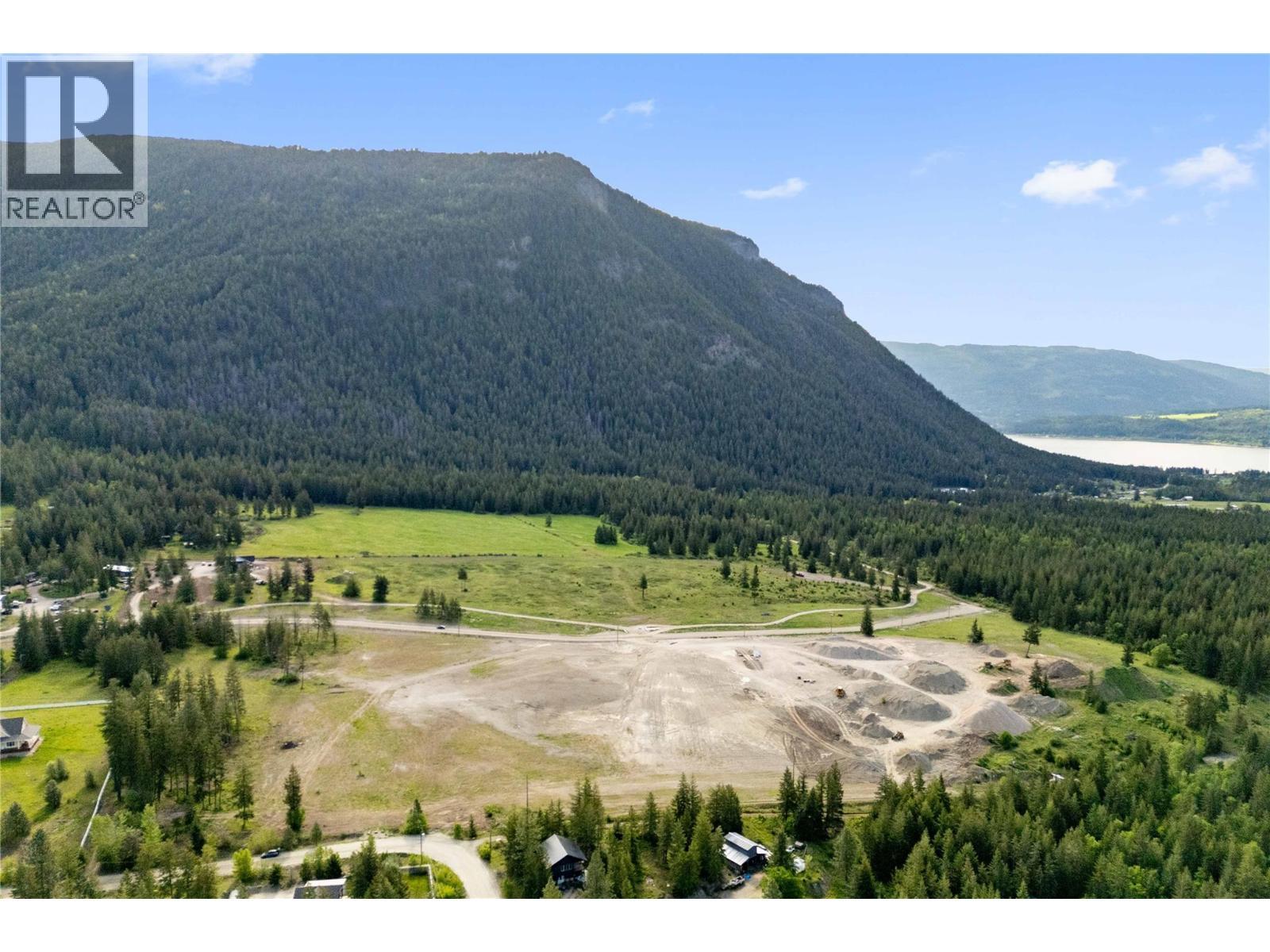 3690 Ford Road, Tappen, BC