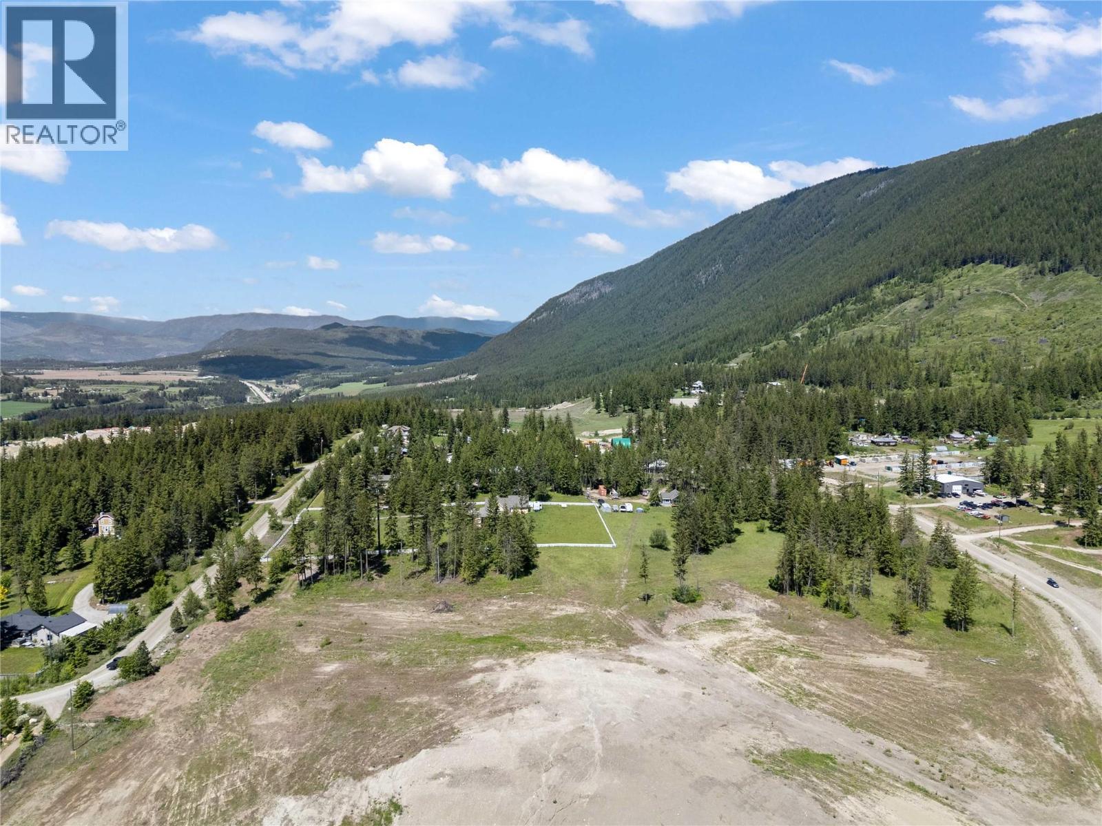 3690 Ford Road, Tappen, BC