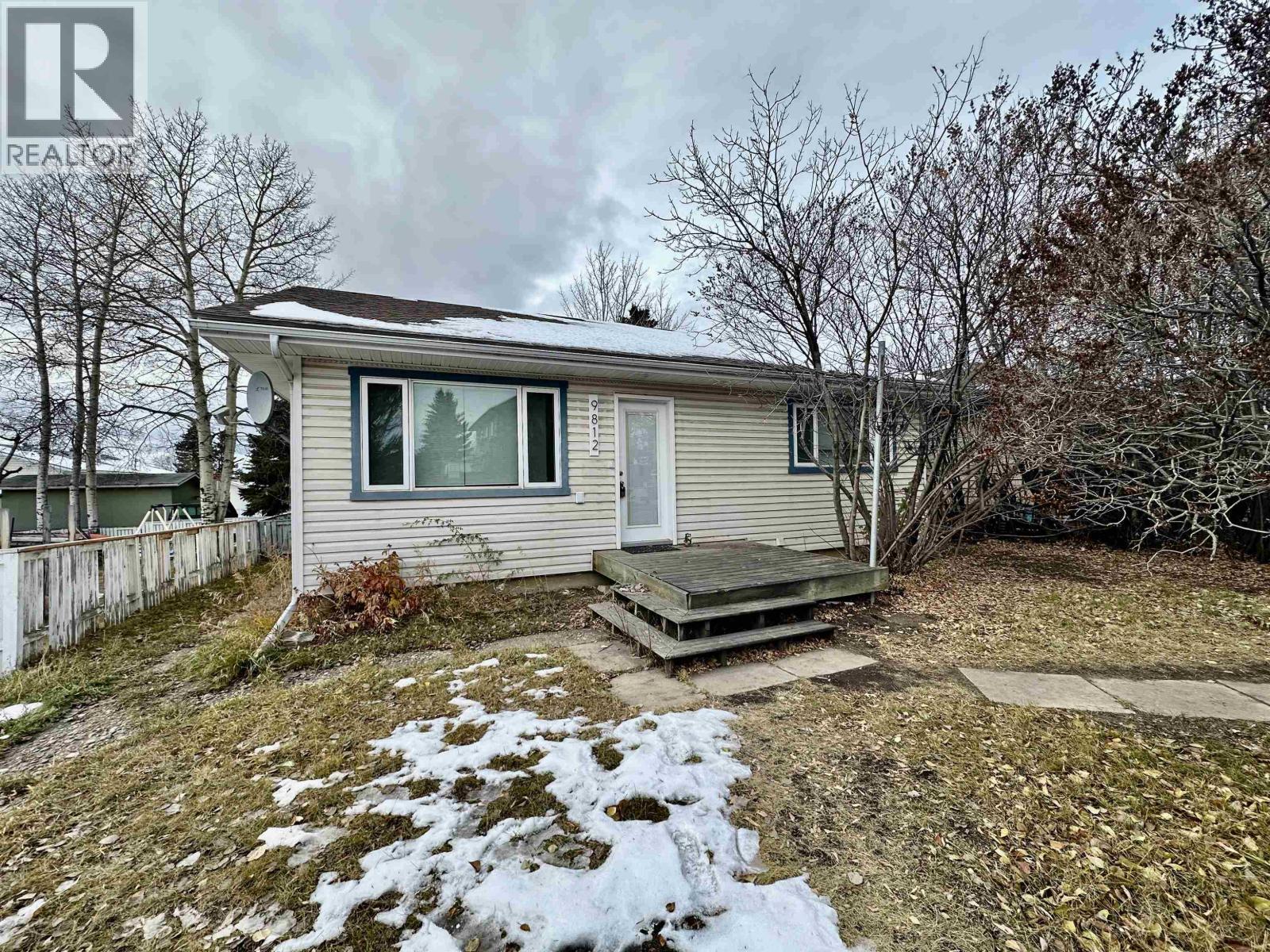 9812 94 Street, Fort St. John, BC - Outdoor