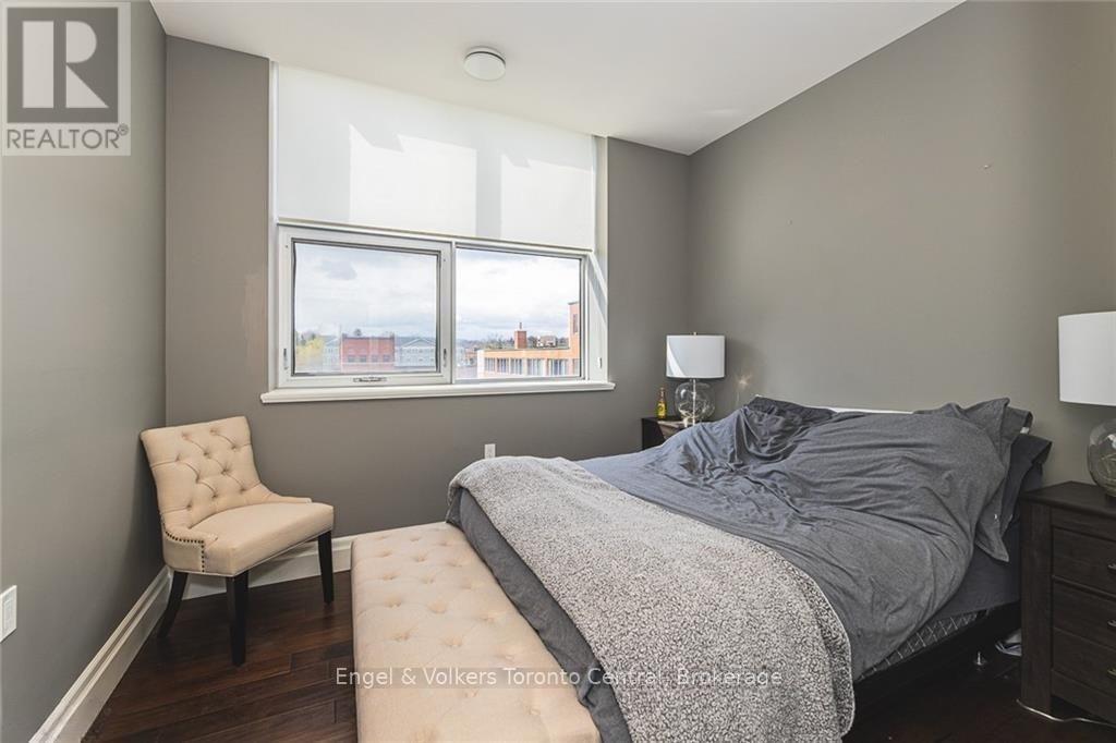 301 - 945 3Rd Avenue E, Owen Sound, ON - Indoor Photo Showing Bedroom