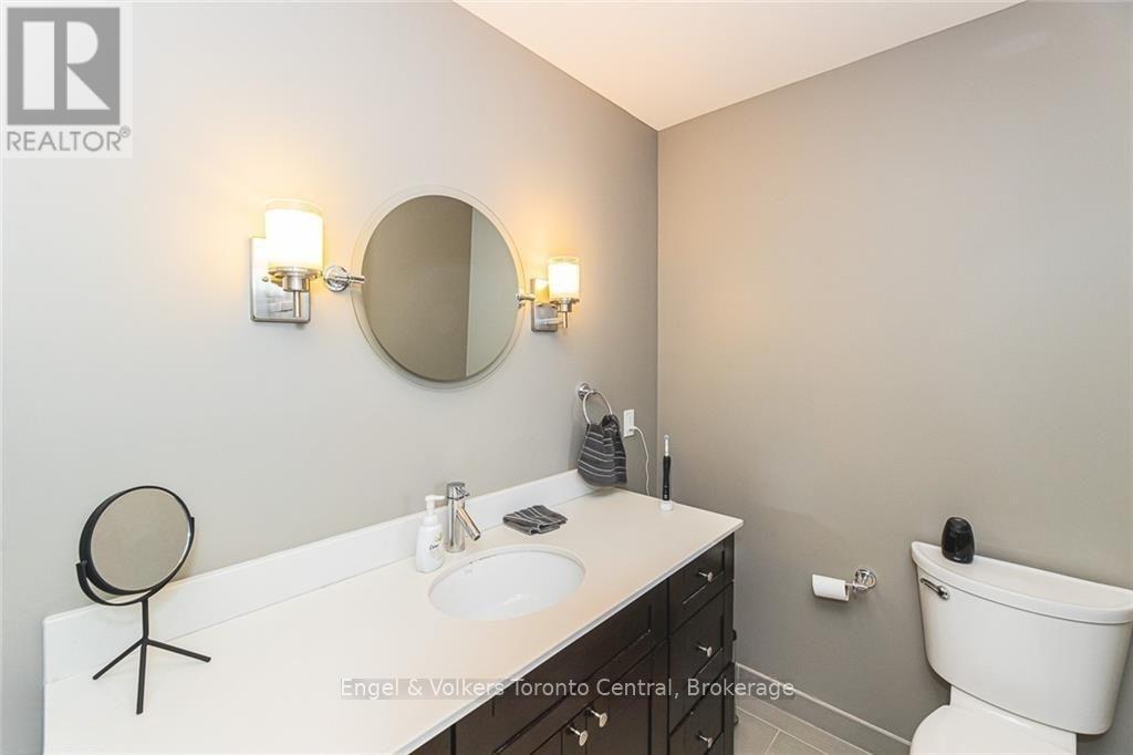 301 - 945 3Rd Avenue E, Owen Sound, ON - Indoor Photo Showing Bathroom
