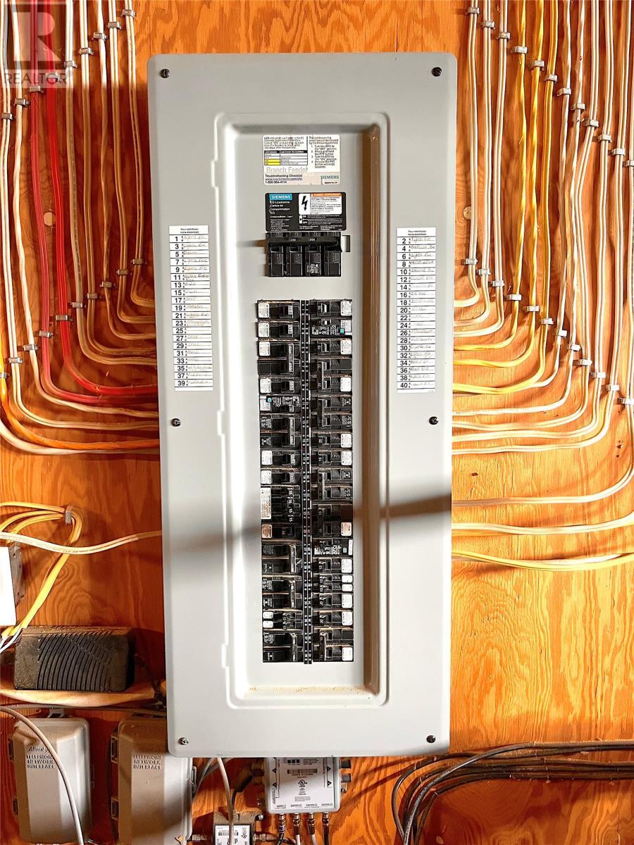 1249 Smith Sound Road, White Rock, NL - Indoor Photo Showing Basement