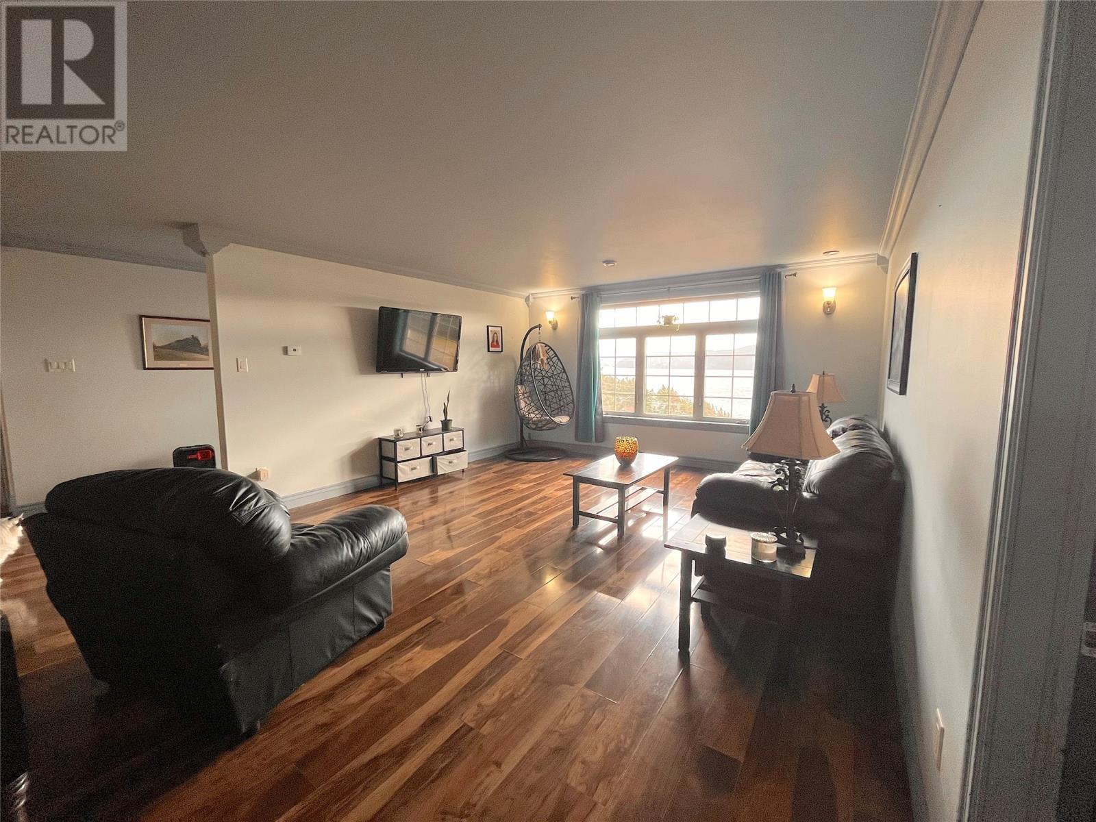 1249 Smith Sound Road, White Rock, NL - Indoor