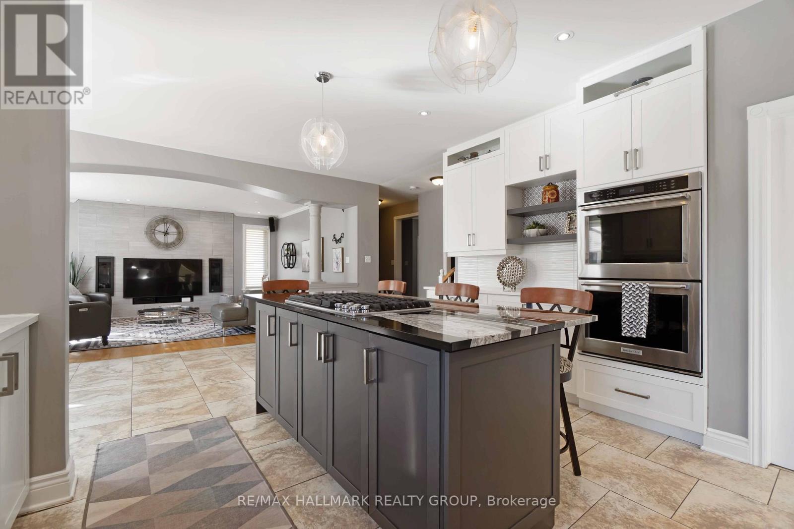 137 Goodman Drive, Ottawa, ON - Indoor Photo Showing Kitchen