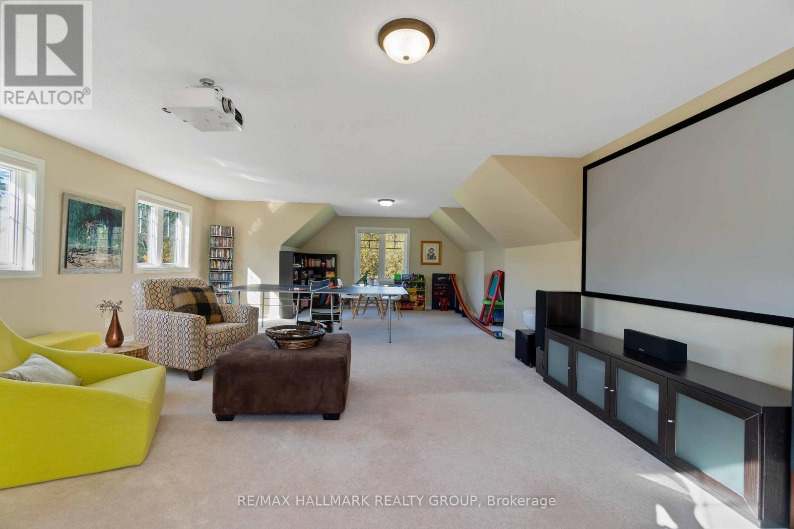 137 Goodman Drive, Ottawa, ON - Indoor