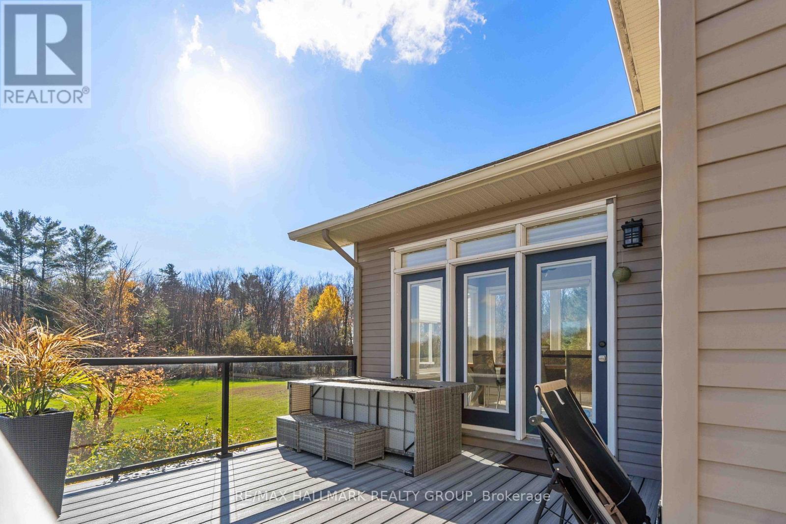 137 Goodman Drive, Ottawa, ON - Outdoor With Deck Patio Veranda With Exterior