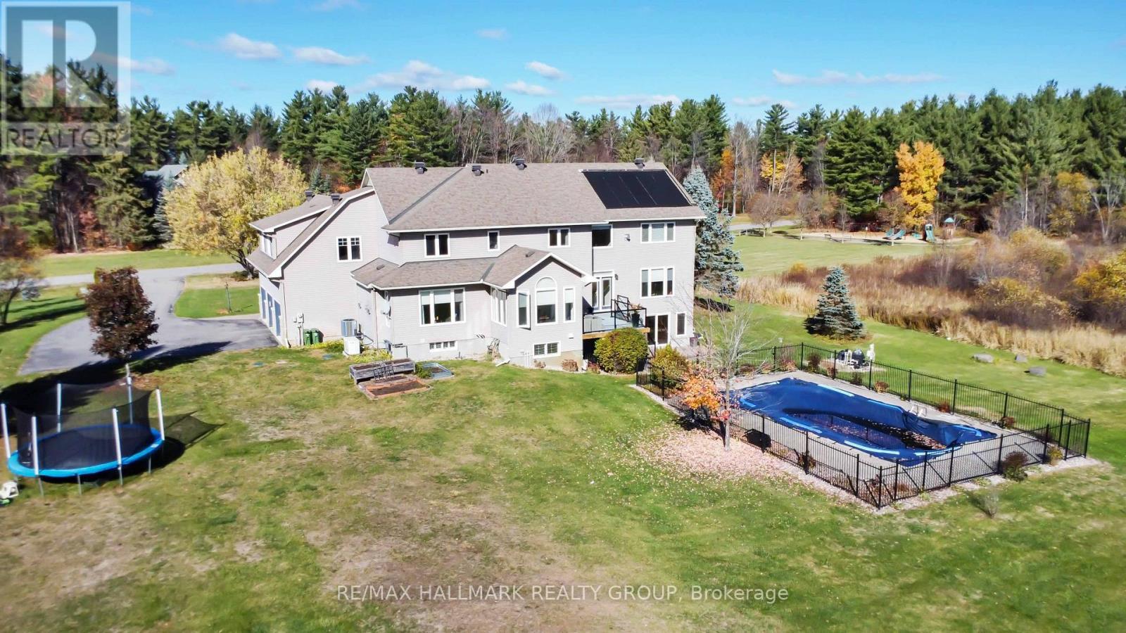 137 Goodman Drive, Ottawa, ON - Outdoor