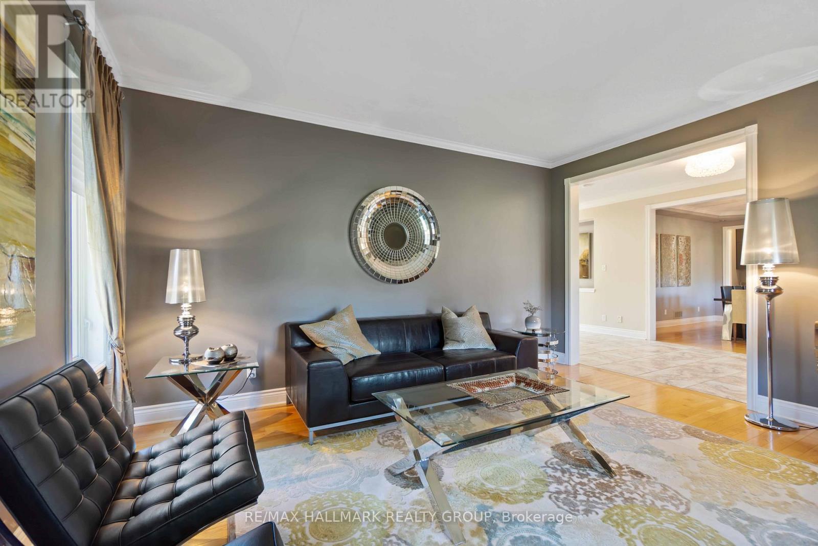 137 Goodman Drive, Ottawa, ON - Indoor Photo Showing Living Room